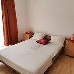 Guest house Radonic 3*