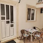 Radonic 3* Hvar Town